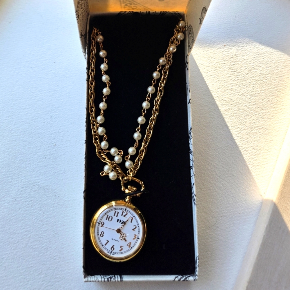 NEW💫1928 Pendant Watch